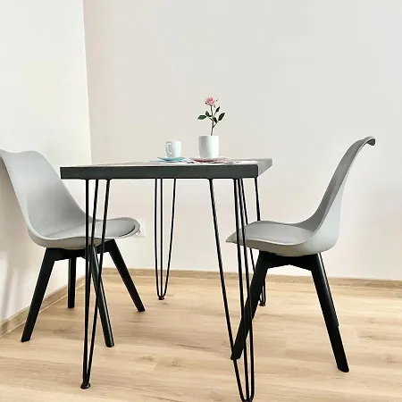 Apartment Joy Plac Wolnosci 6 *